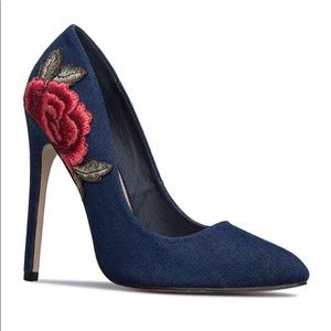 Simona Detailed Pumps